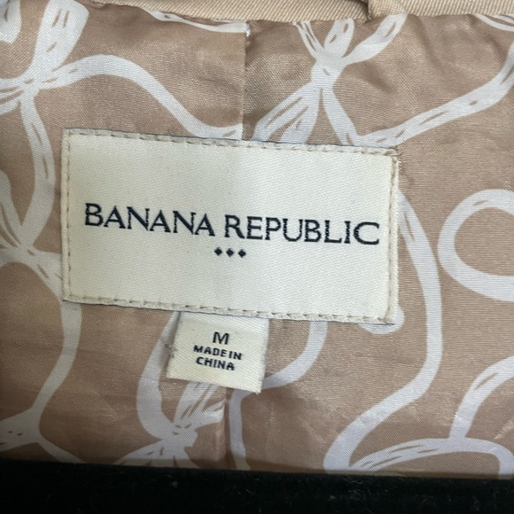 Banana Republic Trench Coat. - Picture 6 of 8